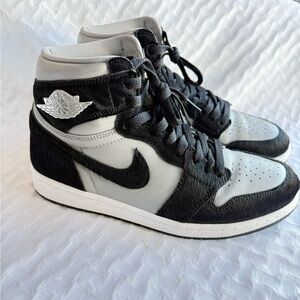 “SIZE 10” WOMENS Jordan 1 Retro High OG Twist 2.0 Medium Grey